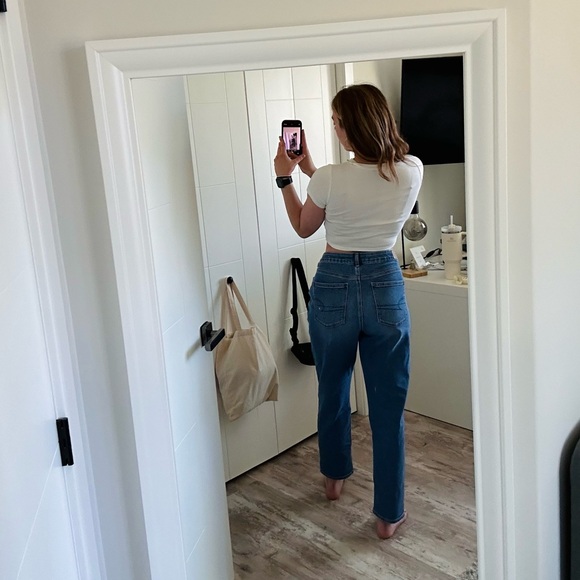 American Eagle Jeans - Picture 2 of 3